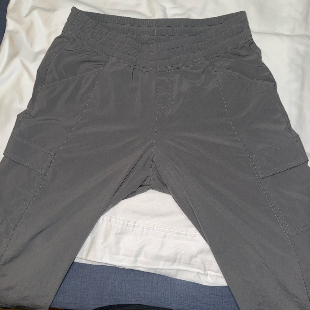 The North Face Women's Gunmetal Super Light Cargo Joggers EUC 4 - Picture 8 of 10